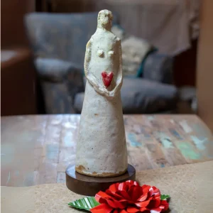 escultura ceramica gres protección amor